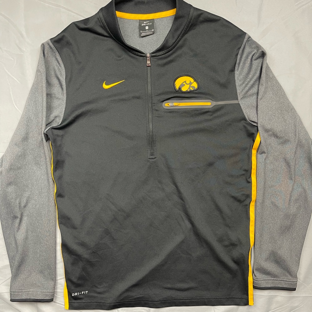 Nike Iowa Hawkeyes Dri-FIT 1/4 Zip Pullover Jacket Men’s Small Black Gray
